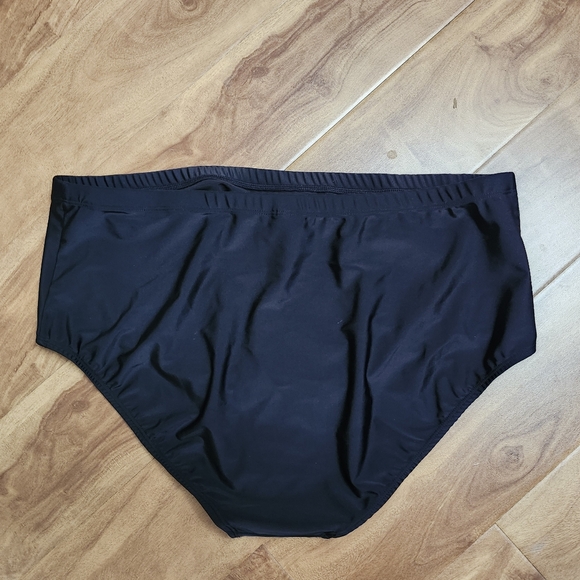Seim wear bottoms - Picture 2 of 3